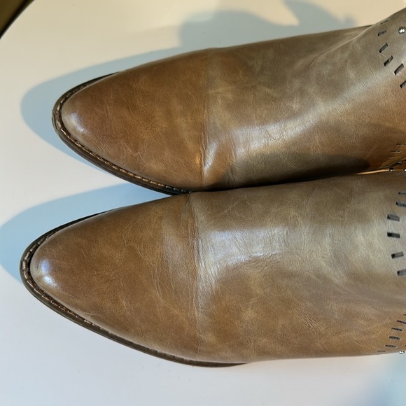 Madden Nellie Ankle Boots Laser Cut Out design Studded Block Heel Almond Toe - Picture 12 of 15